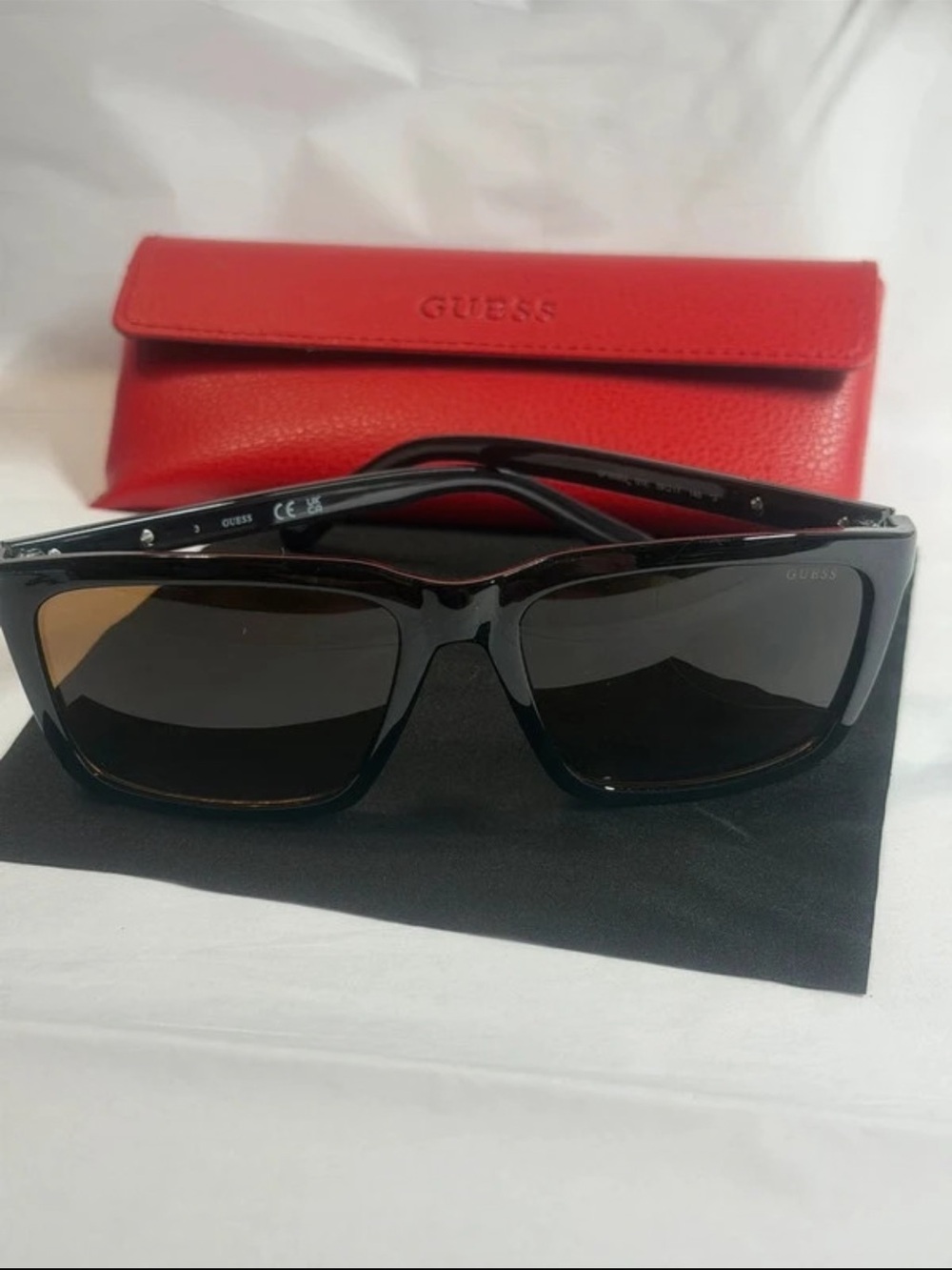 GUESS Black Sunglasses with Red Case